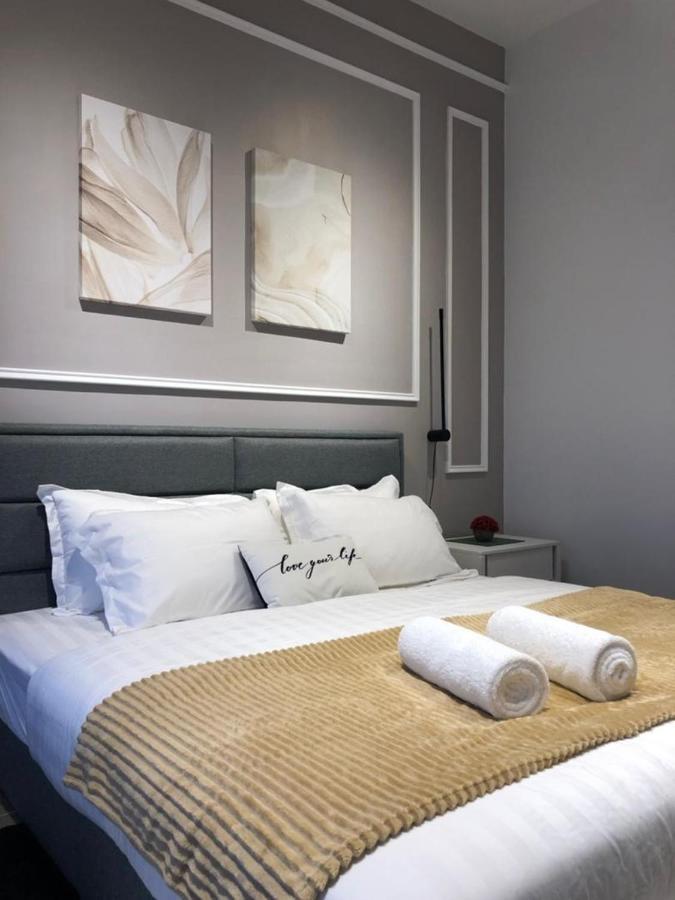 Апартаменты Panglima Troika Residensi Кота-Бару Экстерьер фото