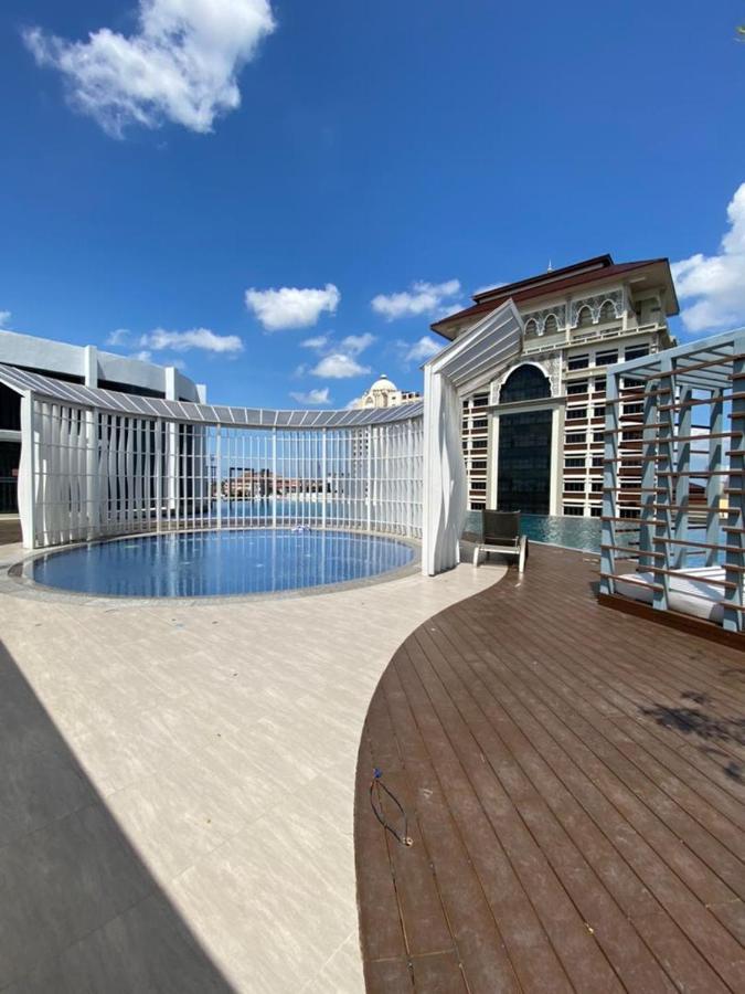 Апартаменты Panglima Troika Residensi Кота-Бару Экстерьер фото
