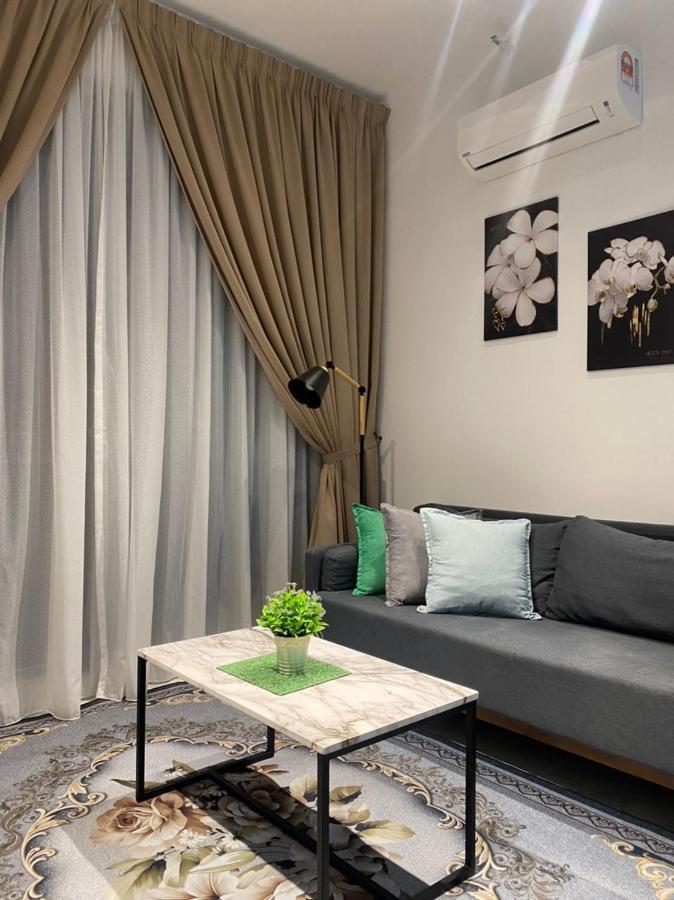 Апартаменты Panglima Troika Residensi Кота-Бару Экстерьер фото